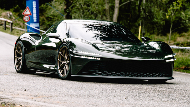 4-Magma-GT-Concept-at-the-Tutto-Bene-Hillclimbaaa