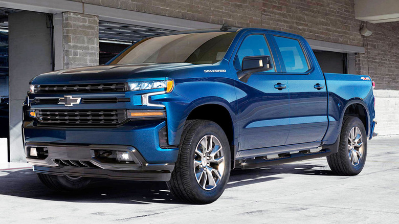 Chevrolet-Silverado-police-theft
