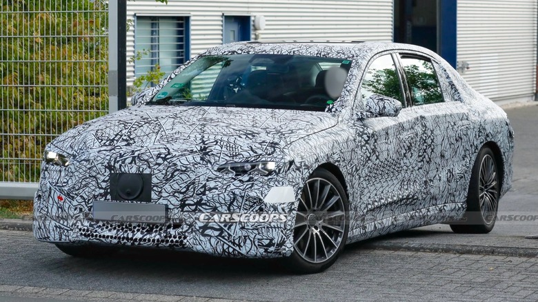 Mercedes E-class EQ scoop Sep8261