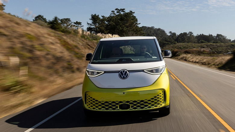 Volkswagen-ID.Buzz_US-Version-2025-HD-ce7b73e11c7476387542fc3fd12d630008b4bf9fd