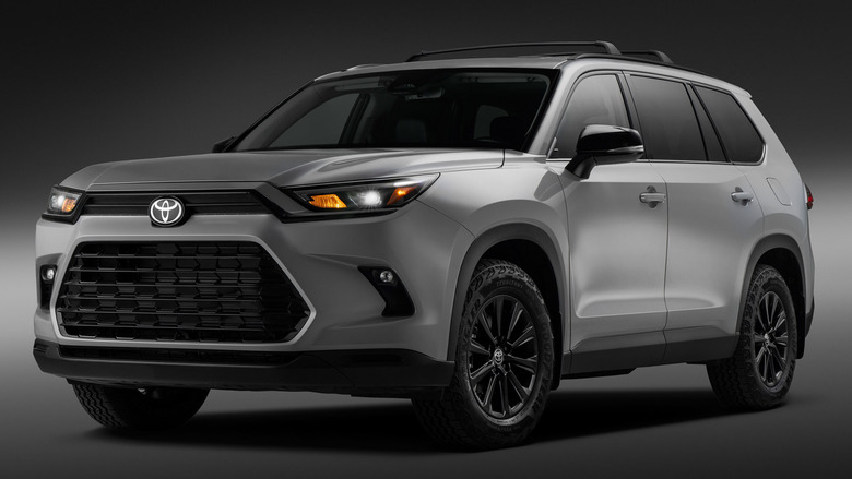 2027-Toyota-Grand-Highlande