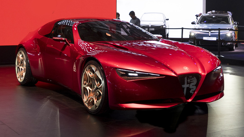 Alfa-Romeo-Cuorerosso-Paris-Motor-Show (2)s