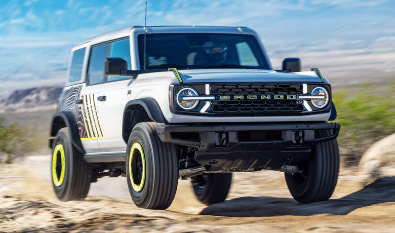 Ford-Bronco-RTR-20jjj