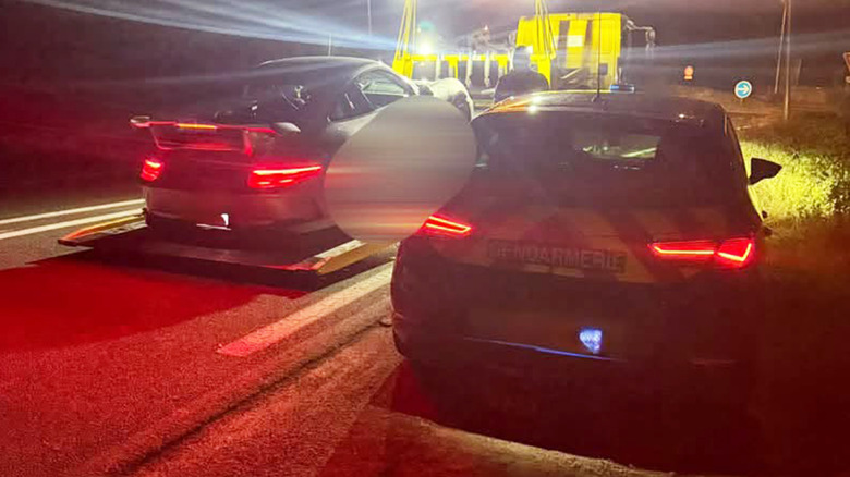 Porsche-911-GT3-speeding-France---1jj