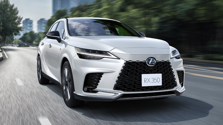 Lexus-RX-New-av