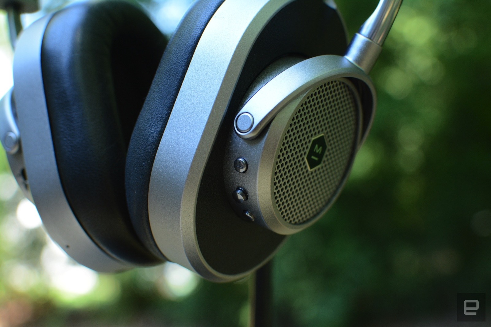 Master & Dynamic MW65 review: Almost the perfect headphones