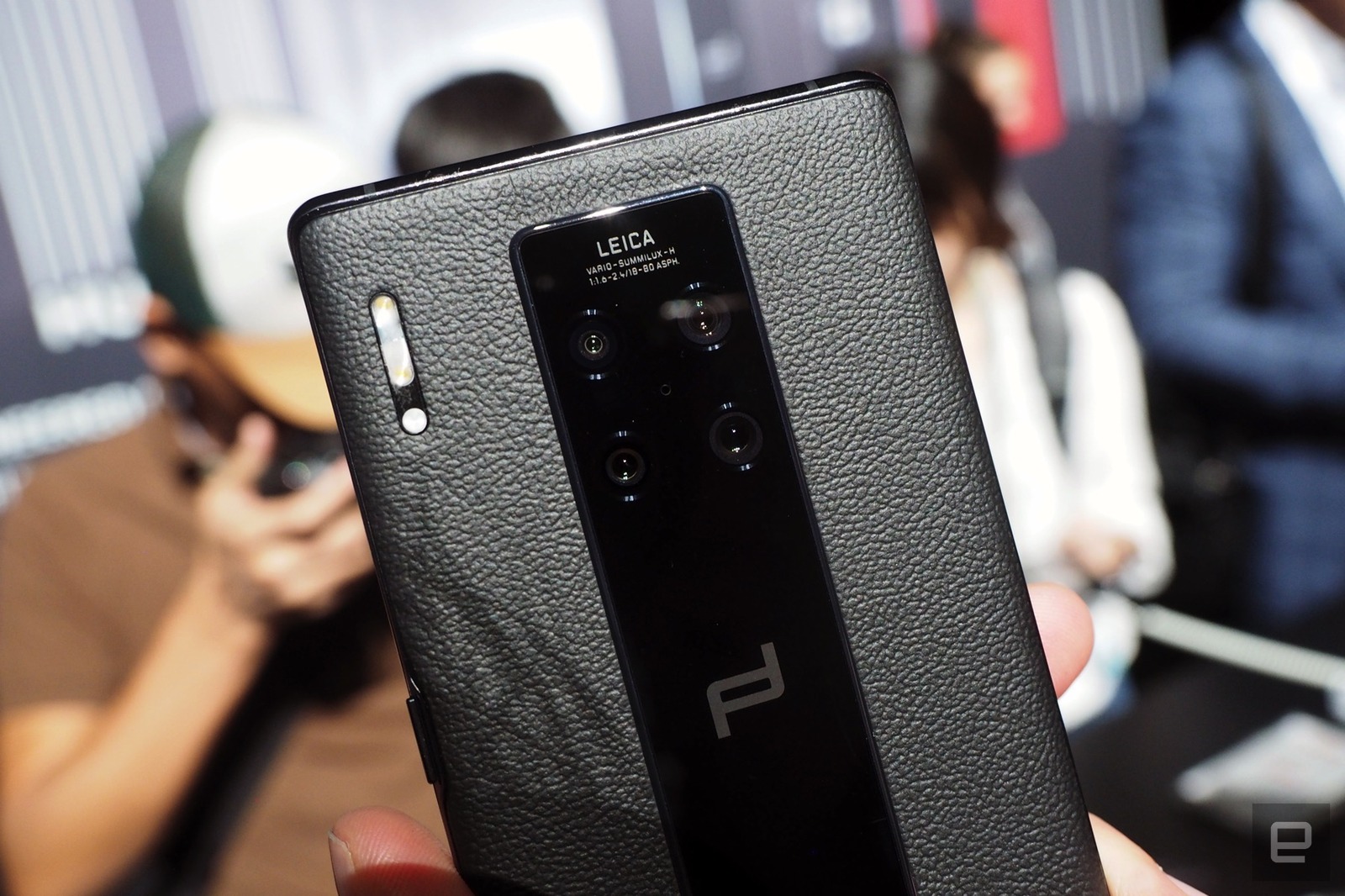 Huawei Mate 30 Pro ブラック 本体 Huawei's Mate 30 Pro has a 'quad-camera' and a vegan leather option