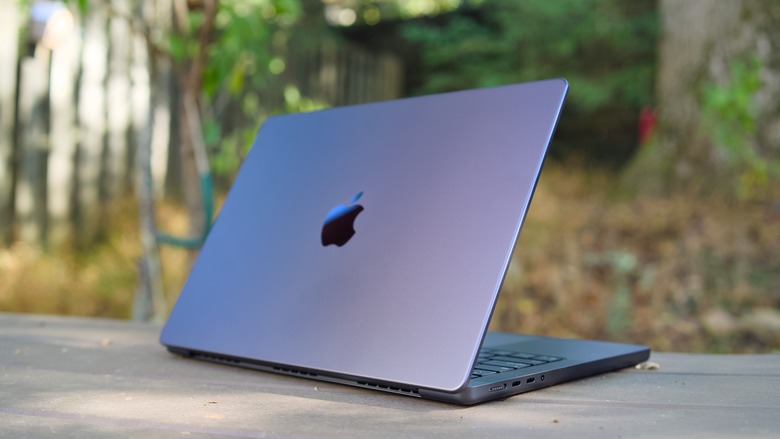 MacBook Pro 14-inch M5