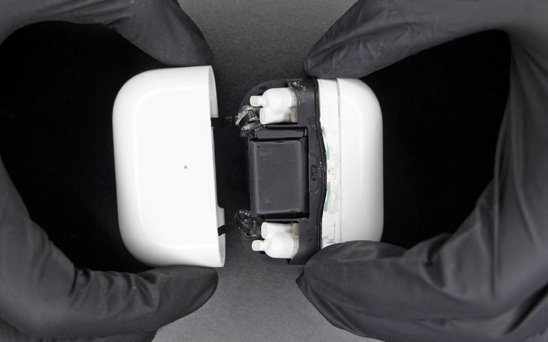 Robotics engineer Ken Pillonel designed a PCB that makes it possible to add USB-C to the AirPods Pro.