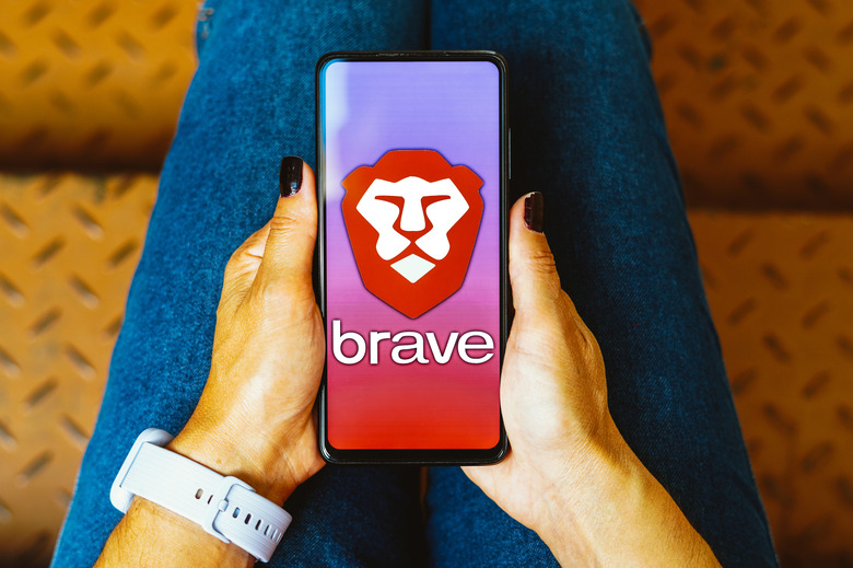BRAZIL - 2023/05/23: In this photo illustration, the Brave logo is displayed on a smartphone screen. (Photo Illustration by Rafael Henrique/SOPA Images/LightRocket via Getty Images)