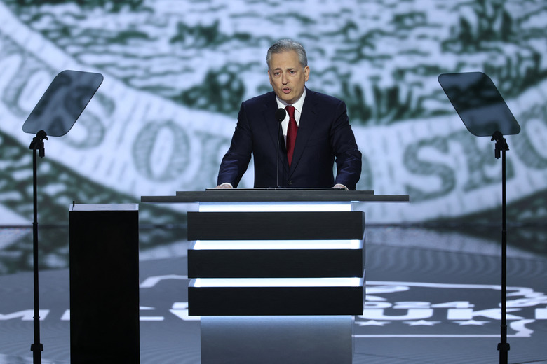 FOTO DE ARCHIVO: David Sacks, ex CEO de Yammer habla durante el primer día de la Convención Nacional Republicana (RNC), en el Fiserv Forum en Milwaukee, Wisconsin, Estados Unidos. 15 de julio de 2024. REUTERS/Mike Segar/Archivo