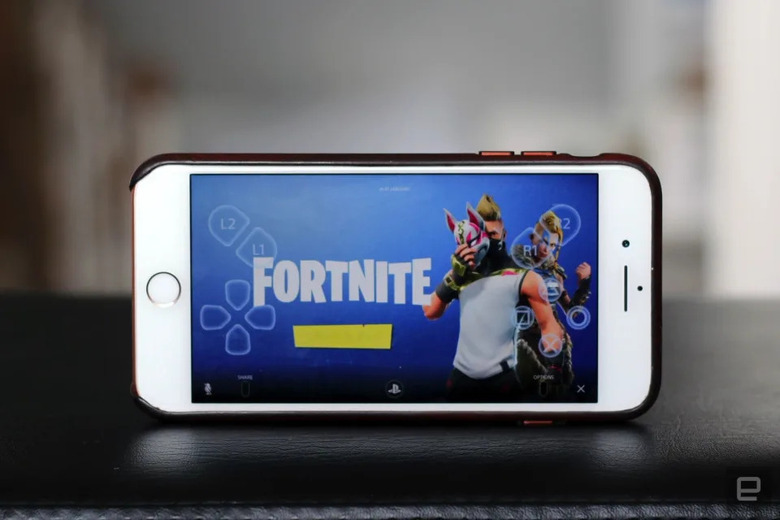 Epic accuses Apple of flouting court order by charging for external links on iOS apps