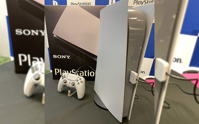PlayStation 5 in the style of PlayStation 1