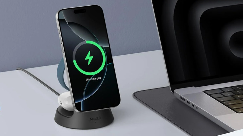Anker MagGo 3-in-1 charging station