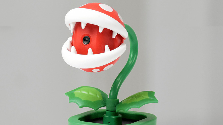 Hori Piranha Plant Switch 2 Camera