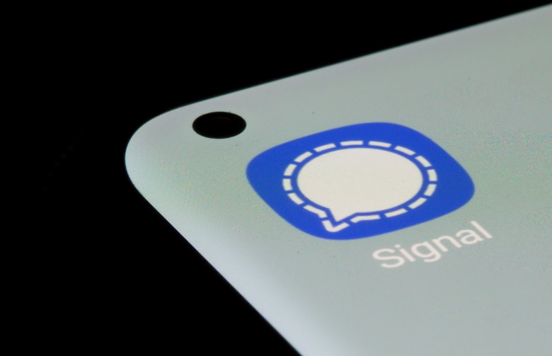 Signal app is seen on a smartphone in this illustration taken, July 13, 2021. REUTERS/Dado Ruvic/Illustration/File Photo