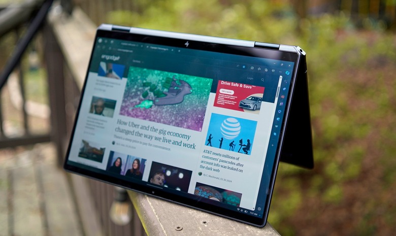 HP Spectre x360 14 tent formation