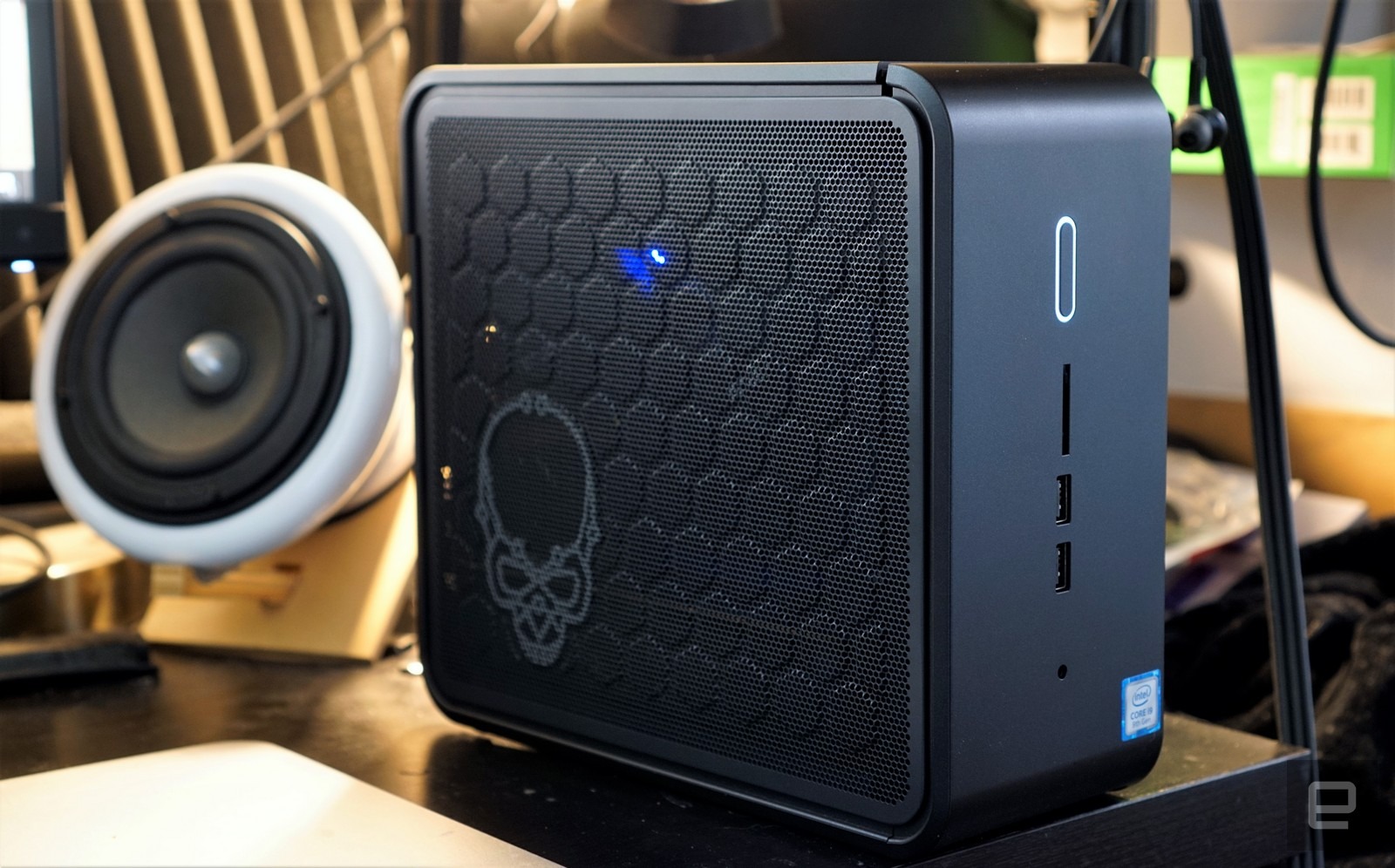 Intel NUC 9 i5 9300H ASUS RTX 2060 ミニPC Amazon.com: Intel® NUC 9 Extreme Kit, NUC9i5QNX, w/US Cord, Single