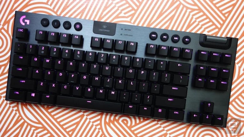 Logitech G915 TKL gaming keyboard