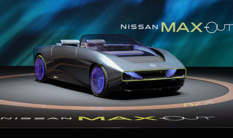 Nissan Max-Out concept car displayed on stage.