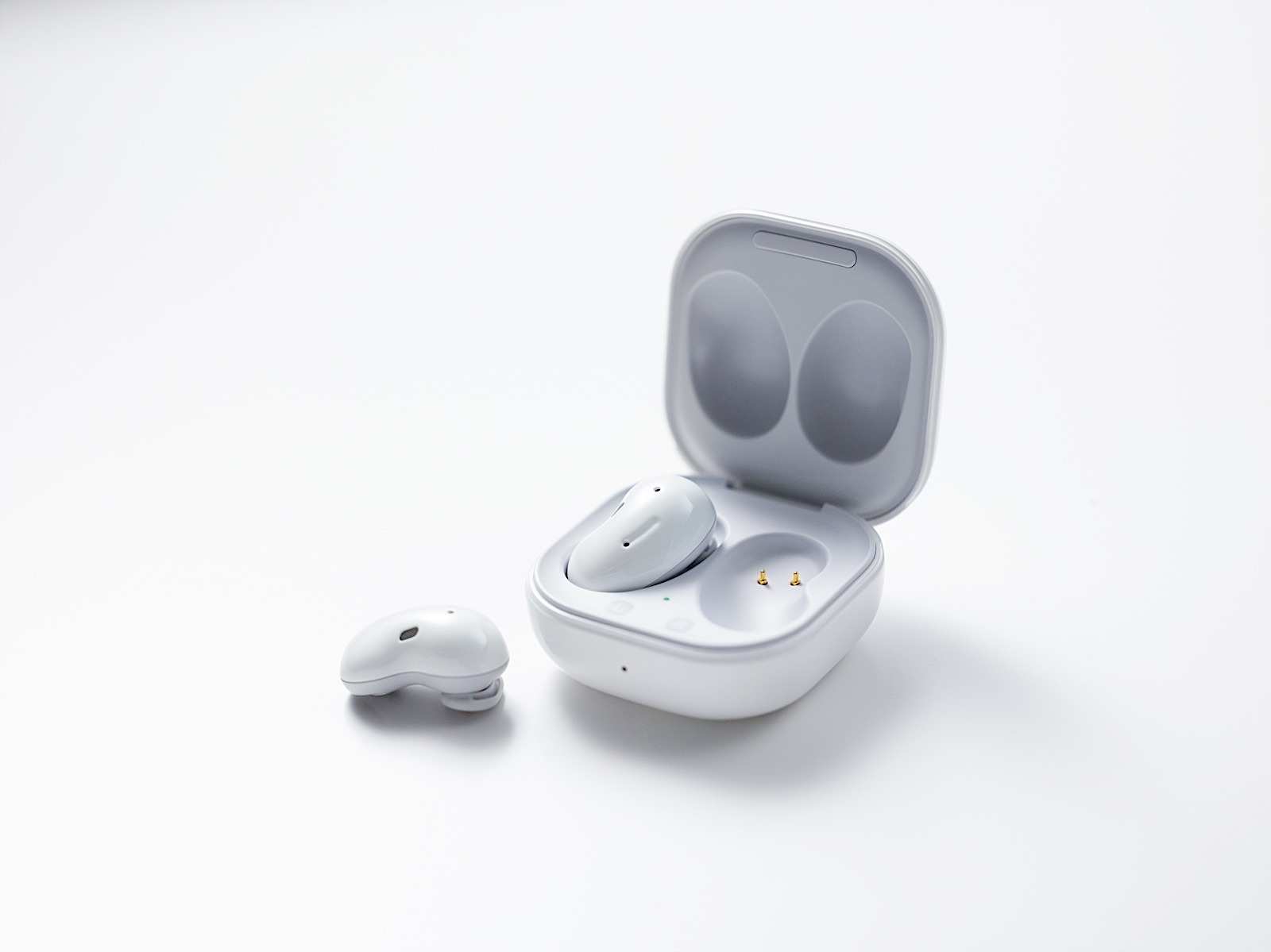 Samsung's Galaxy Buds Live offer 'open' ANC and hands-free access
