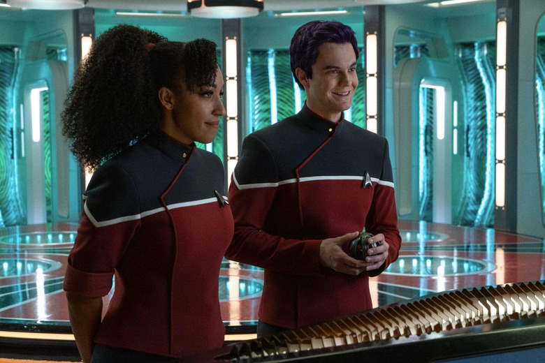 Image of Brad Boimler (Jack Quaid) and Beckett Mariner (Tawny Newsome) in the USS Enterprise transporter room from the 'Star Trek: Strange New Worlds' episode 