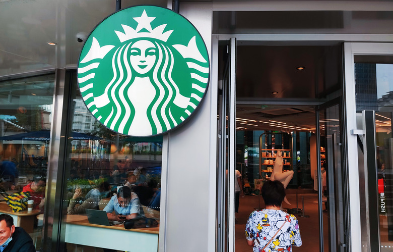 (FILE) SHANGHAI, CHINA - SEPTEMBER 20, 2021 - A Starbucks cafe is seen in Shanghai, China, September 20, 2021. January 8, 2023 - Shanghai has become the first city in the world to have more than 1,000 Starbucks coffee shops, according to data on the number of Starbucks coffee shops in every city in China. (Photo credit should read CFOTO/Future Publishing via Getty Images)