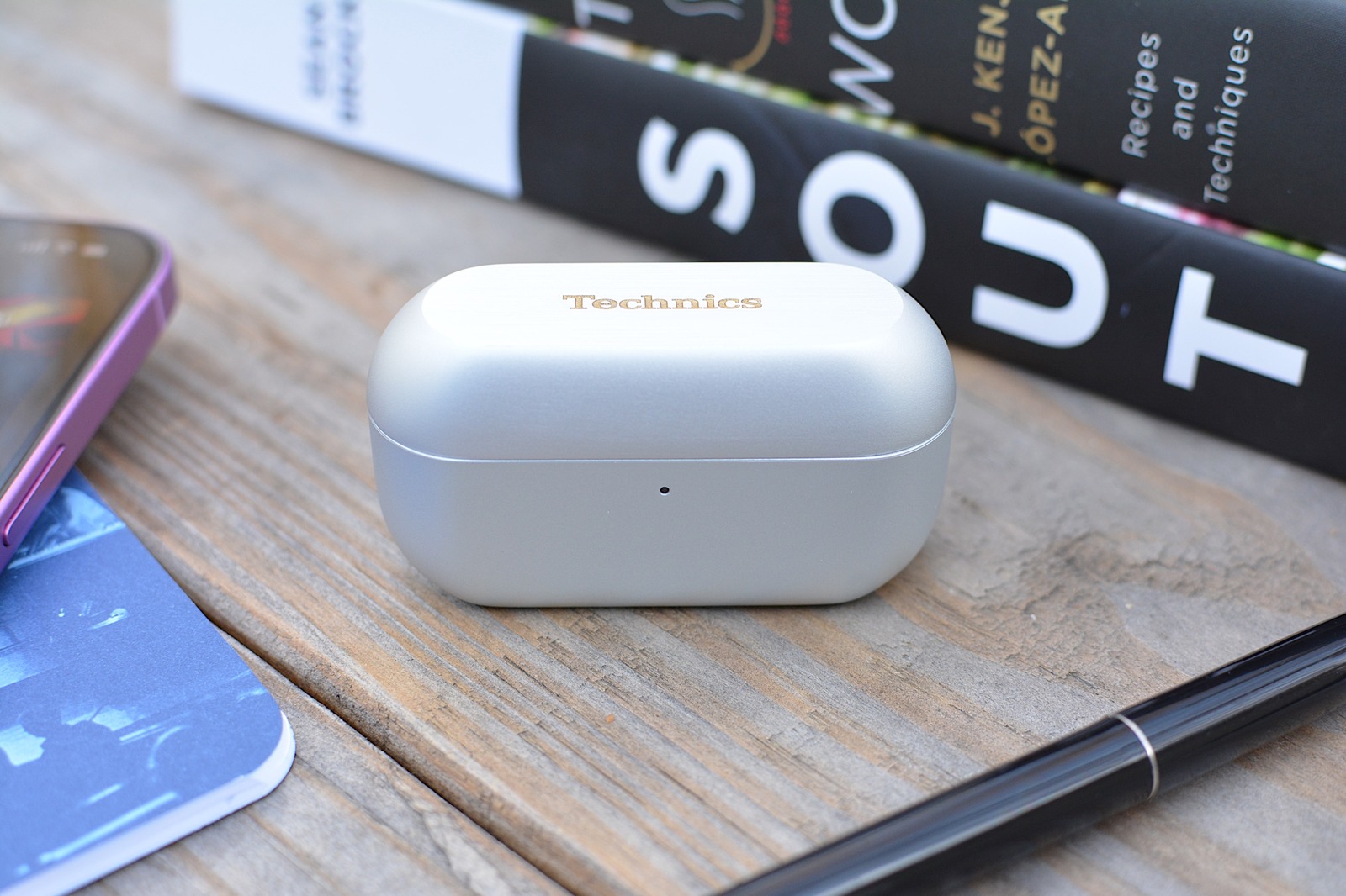Technics AZ100 review: Supreme sound quality and a unique