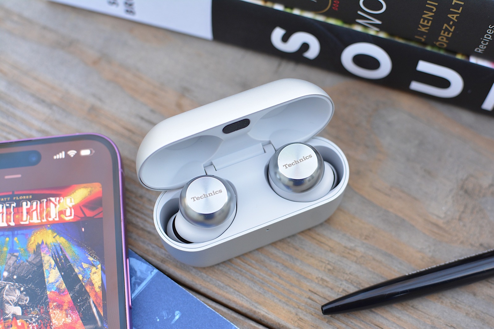 Technics AZ100 review: Supreme sound quality and a unique