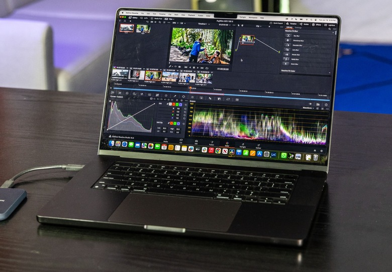 I bought: A MacBook Pro M3 beats high-end PCs for content creation