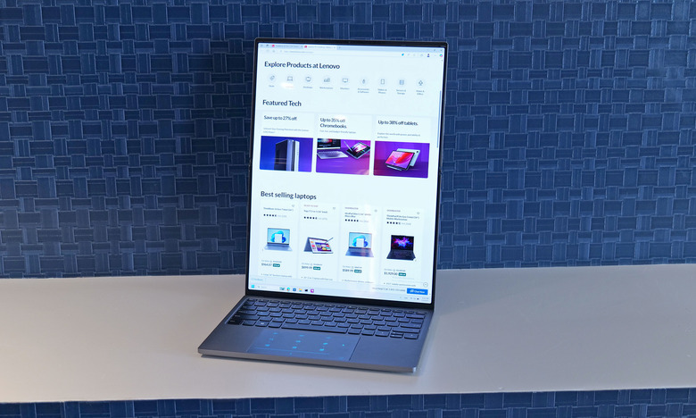 A photo showing the 18-inch screen on Lenovo's codename Flip concept in its full glory. 