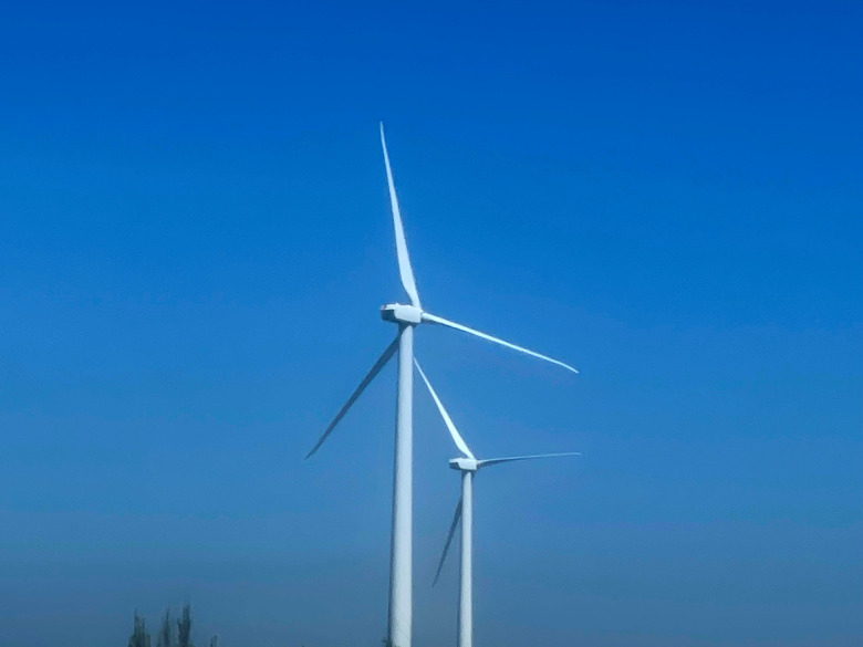 Photo by: STRF/STAR MAX/IPx 2026 4/23/26 Wind turbines operate in Absecon, New Jersey, generating electricity as part of the region's renewable energy infrastructure. Wind energy reduces reliance on fossil fuels, though turbines have been associated with bird and bat mortality.