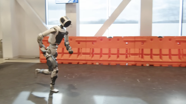 Boston Dynamics Atlas robot running in a 2025 video