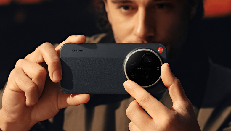 Xiaomi's 17 Ultra Leica Edition smartphone comes with a manual zoom ring